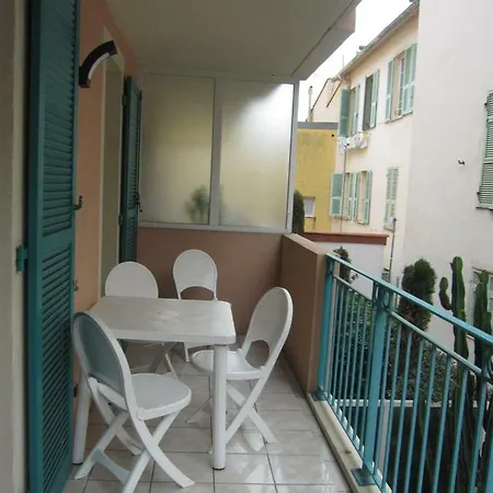 Palais Sandra Appartement *